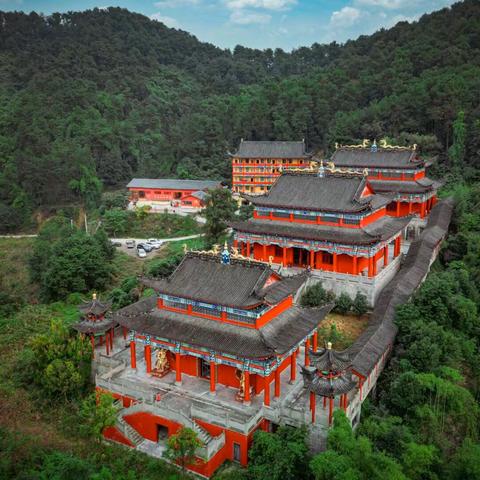 休闲摄影局｜道明寺天坑徒步穿越