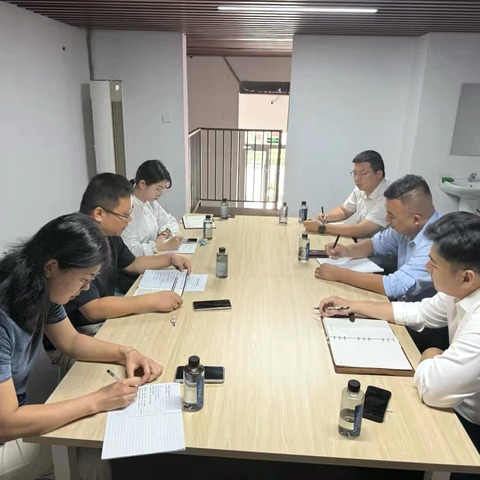 管鲍大街社区筹备组开展节前安全部署与巡查，筑牢双节平安防线