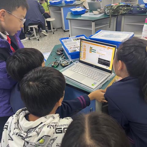 五洲观澜五年级乐高课程回顾