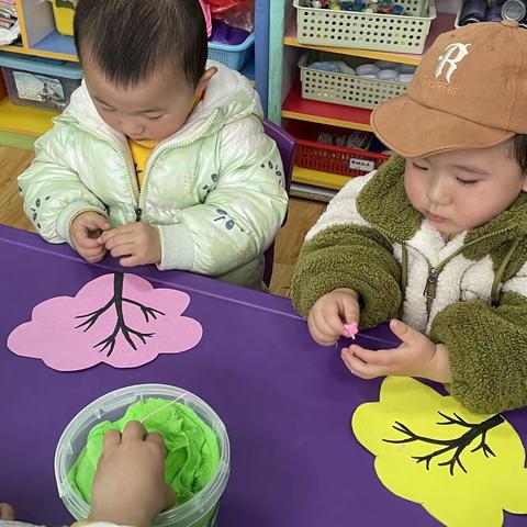 涪江东南幼儿园小班一日活动