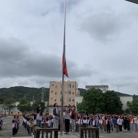 不啻微芒，造炬成阳——2023-2024学年丹宅小学第二学期少先队工作总结