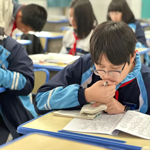 麓山国际陆港实验学校C2306班周报（第四十六期）