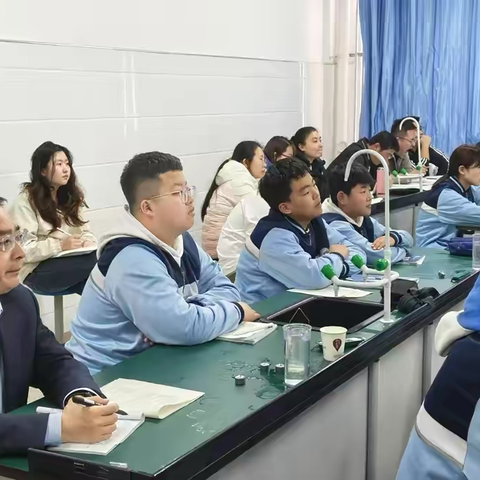 新师课堂展风采，评析研讨助远航 ‍---------记物理组教研活动