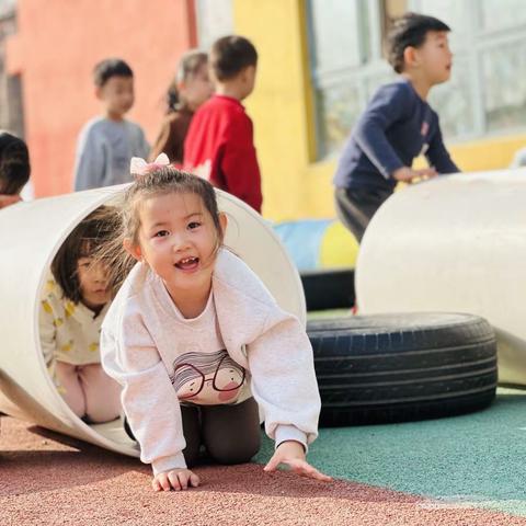 【园本教研】研体能循环，促优质发展——兴隆街道中心幼儿园体能大循环问题研讨活动