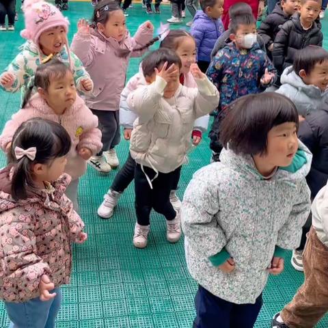 ☀️童心不泯，所遇皆甜🍭西河路幼儿园🌈小一班🌈快乐瞬间✌️