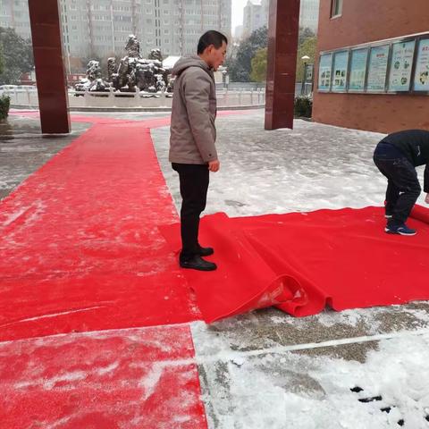 校园初雪，“红地毯”铺就附中美丽温暖的风景线