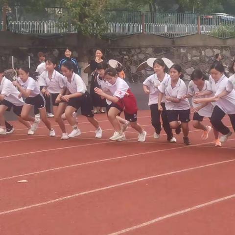 悦动青春庆亚运 燃烧逐梦向未来