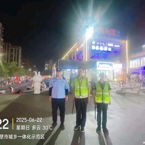 没有豪言壮语，惟存拳拳初心。义警街巷夜巡，换来百姓安枕。