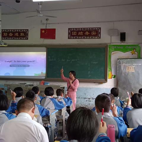 “双好”课展教师风采  高效率研英语教学——记绿洲中学“双好课堂”英语教学观摩活动