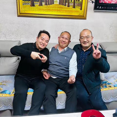 欢聚时光：友情的温暖瞬间