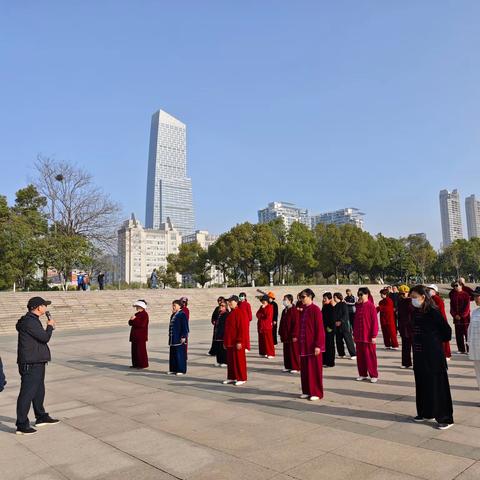 踏光而行    砥砺向前 ——武汉市老年人体育协会传统杨式太极拳专委会开展《杨式太极拳85式》公益培训