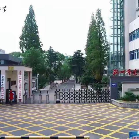 沙场秋点兵，军训正当时