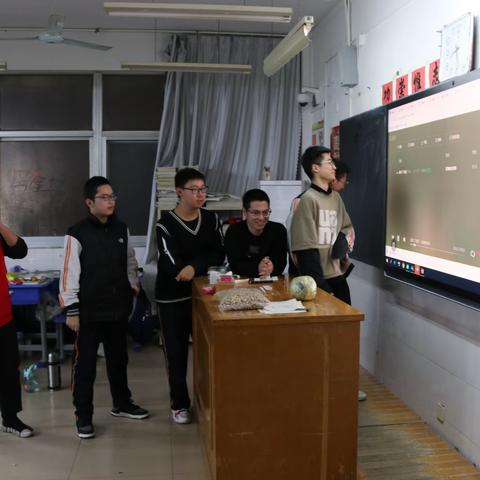 辞旧迎新现代梦，潜龙腾飞再起航——寿光现代中学强基高三元旦晚会