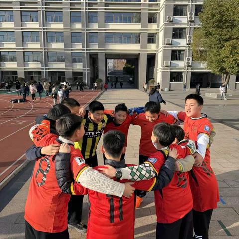 阳光总在风雨后---淮安市实验小学六（6）班足球比赛活动