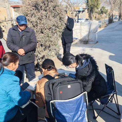 心系农民工  服务暖人心