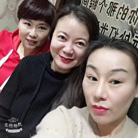 不是在最好的时光遇见了你们，而是有你们在，我才有了最好的时光～