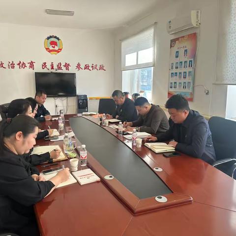 新农镇召开近期重点工作推进部署会议