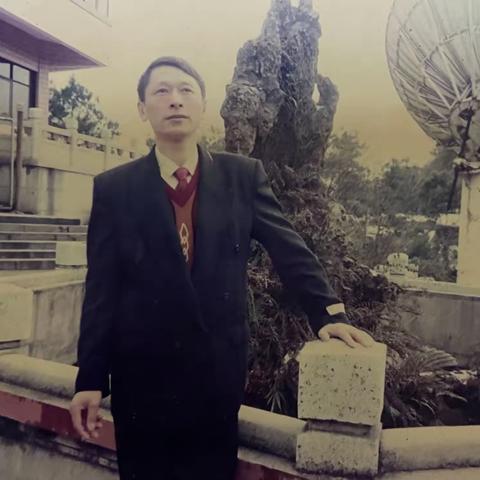 父亲逝世十周年祭  一封寄给天堂父亲的信