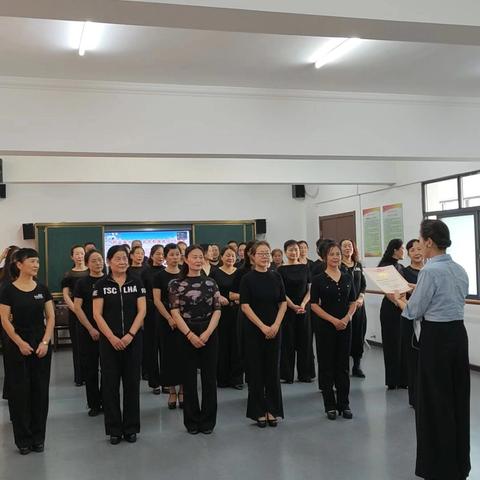 为祖国庆生  奏响自信的旋律 —