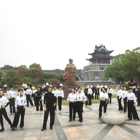 绽放 —模特风格技巧2年级参加第二课堂纪实