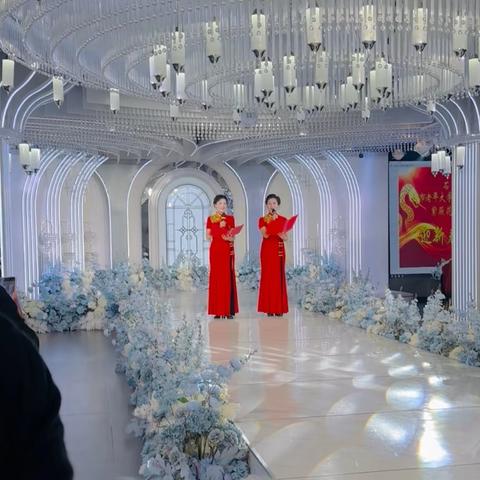 联袂携手 迎接新年曙光 ‍       -—石音老师旗袍模特教学班及紫薇花模特艺术团年中结业暨迎新春联谊会