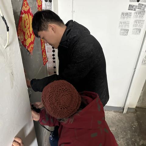 【抚顺街道】小网格大服务：聋哑老人被锁门外  热心“锁匠”上门帮忙