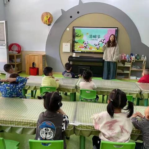 清明寄哀思 献花祭英烈—— 怀安县幼儿园清明扫墓活动