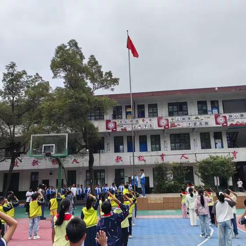 深子湖镇让家溪学校第七周工作总结