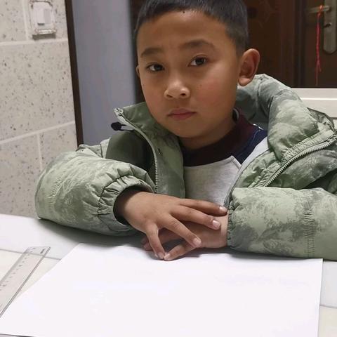 二（3）班邓多皓《空气的压力》