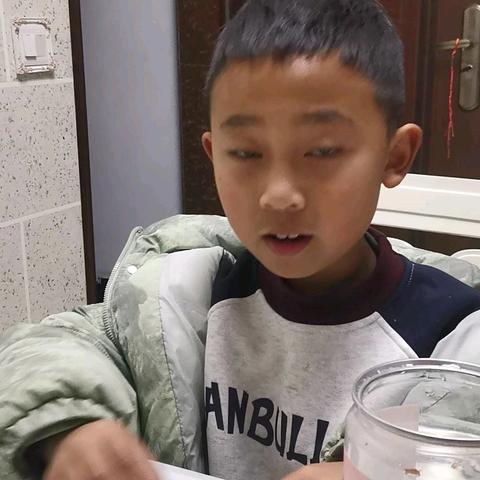 二（3）班邓多皓《水下的磁力》