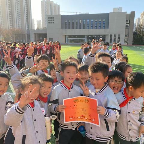 纪念一二·九 传承爱国情——历城二中教育集团唐冶中学小学部二（4）中队长跑接力纪实