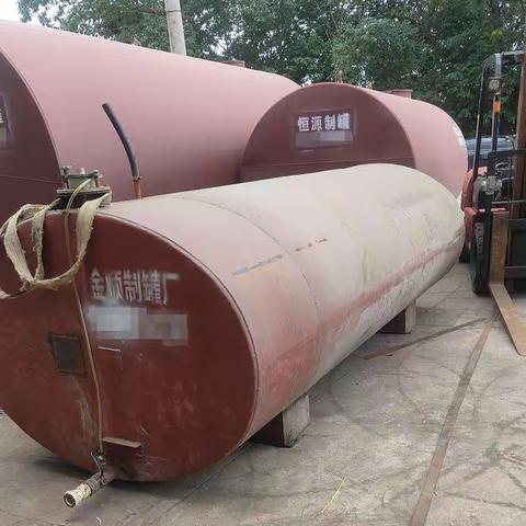 立式储罐，油罐，赣州不锈钢储罐，铁罐，不锈钢反应釜，不锈钢化工储罐，不锈钢搅拌罐，不锈钢立式储罐，碳钢储罐，碳钢立式罐，碳钢卧式储罐，搅拌罐，水泥罐，江西赣州恒源制罐加工厂