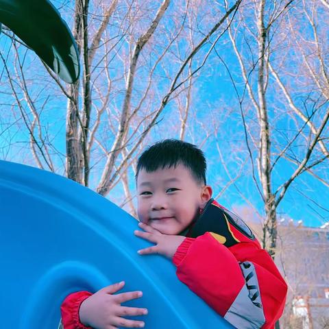 吴奕骁：在光与影之间悄然生长