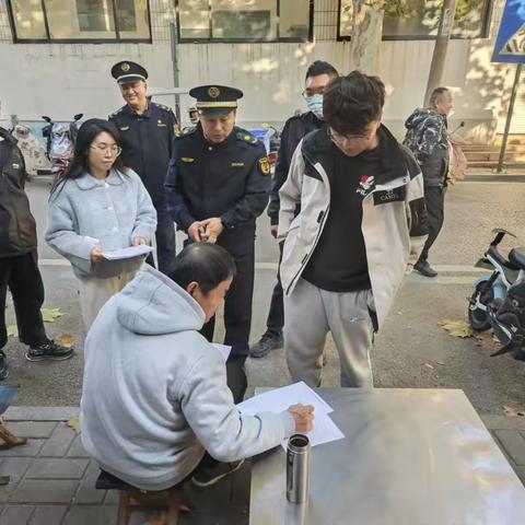 无影山街道综合行政执法服务中心联合执法中队、无影潭社区开展环境综合整治行动