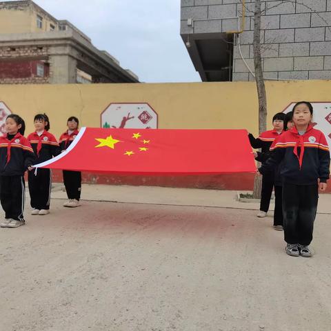 缅怀先烈，继承遗志