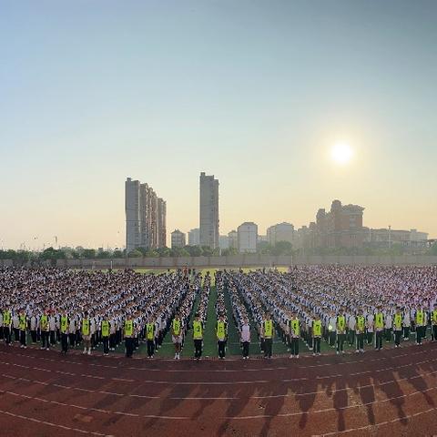 高安二中举行2024年秋季开学典礼