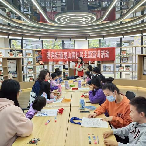 【新时代文明实践】溪山居社区开展把爱“袋”回家，手绘帆布包主题活动