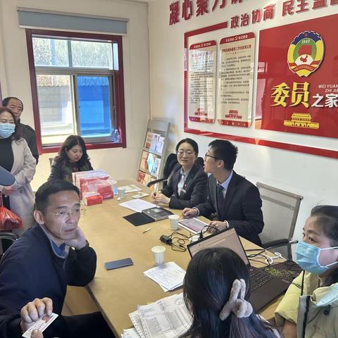 长安银行黄陵县支行开展“反诈宣传进社区”活动