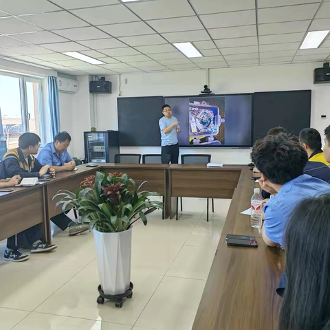 练兵场点热情，以赛促学练精兵