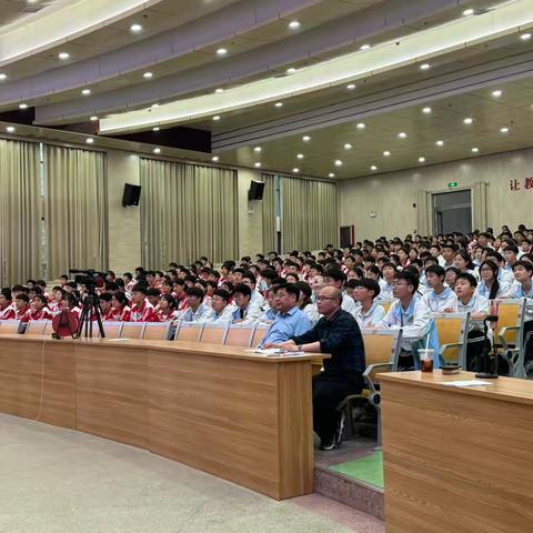 “编”织梦想，“程”就未来——滕州市至善学校举办信息学奥赛世界金牌分享会