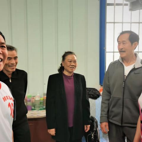 贵州兴义排球协会到建水开展交流活动