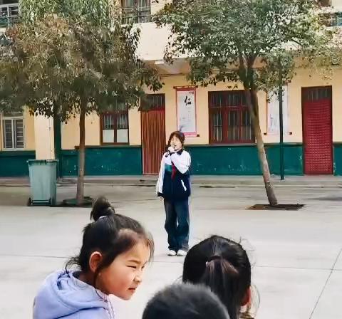 传承雷锋精神 做新时代追“锋”少年