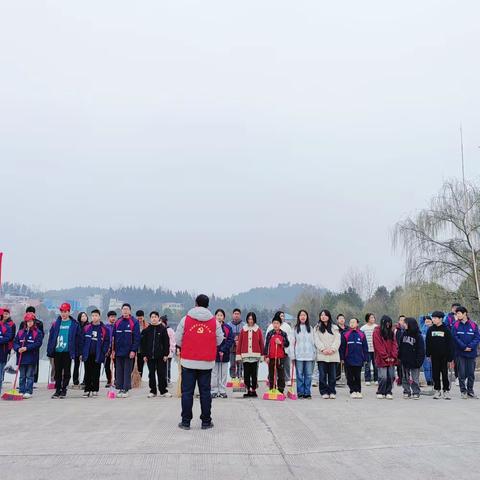 “学雷锋•文明实践我行动”——杨林镇中学党小组三月份学雷锋系列活动