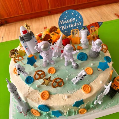 ㊗️石峻一小朋友生日快乐🎂🎁🎊🎈🎊