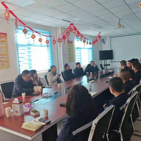 集团公司总经理赵长江一行到围场分公司莅临指导和慰问座谈