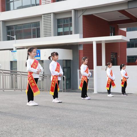 春风有信 为爱相约 ---中原区西流湖小学家长开放日