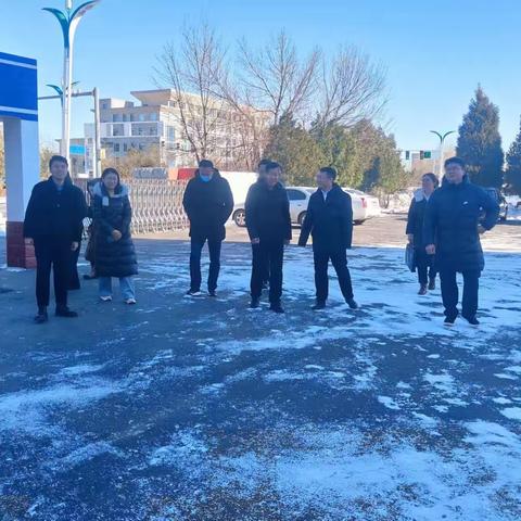 领导关怀  砥砺前行——统战部领导莅临库伦小学指导工作