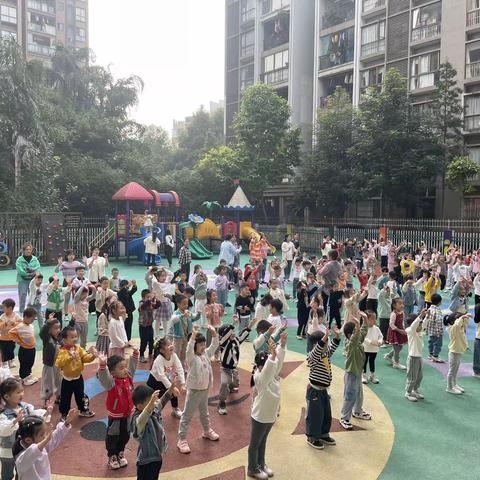 香港跨世纪阳光水岸幼儿园第八周《体智能课》