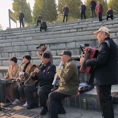 今天上午文峰艺术团合唱队精彩展示片段