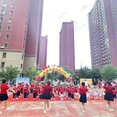 建设街道祥瑞社区新时代文明实践站携手‘童’行 爱伴成长迎六一文艺演出活动